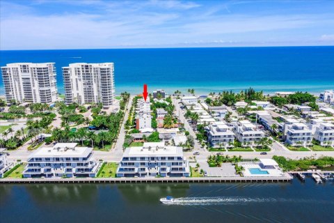 Casa en venta en Hollywood, Florida, 4 dormitorios, 254.18 m2 № 2034186 - foto 2