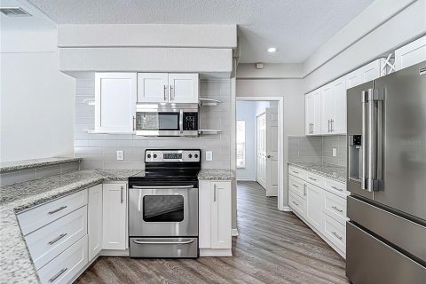 Casa en venta en Weeki Wachee, Florida, 4 dormitorios, 323.86 m2 № 1826230 - foto 19