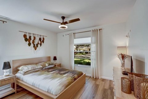Villa ou maison à vendre à Sarasota, Floride: 2 chambres, 127.65 m2 № 2232423 - photo 13