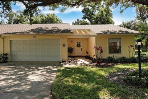Villa ou maison à vendre à Sarasota, Floride: 2 chambres, 127.65 m2 № 2232423 - photo 2