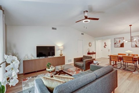 Villa ou maison à vendre à Sarasota, Floride: 2 chambres, 127.65 m2 № 2232423 - photo 10
