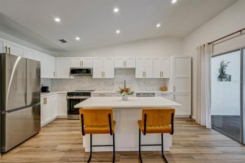 Villa ou maison à vendre à Sarasota, Floride: 2 chambres, 127.65 m2 № 2232423 - photo 7