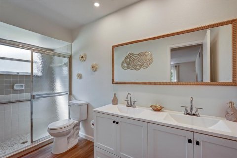 Villa ou maison à vendre à Sarasota, Floride: 2 chambres, 127.65 m2 № 2232423 - photo 12