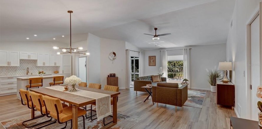 Villa ou maison à Sarasota, Floride 2 chambres, 127.65 m2 № 2232423