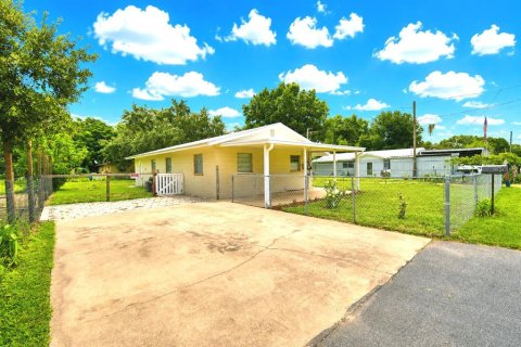 Villa ou maison à Frostproof, Floride 3 chambres, 102.56 m2 № 2272960