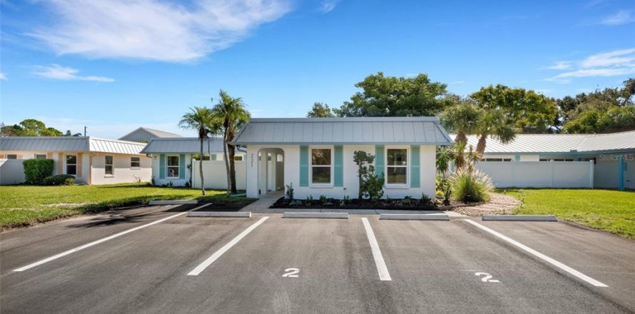 Appartement à Belleair Bluffs, Floride 2 chambres, 105.72 m2 № 2410336
