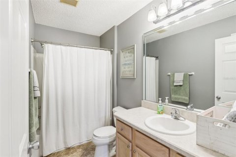 House in The Villages, Florida 2 bedrooms, 137.59 sq.m. № 1841514 - photo 22
