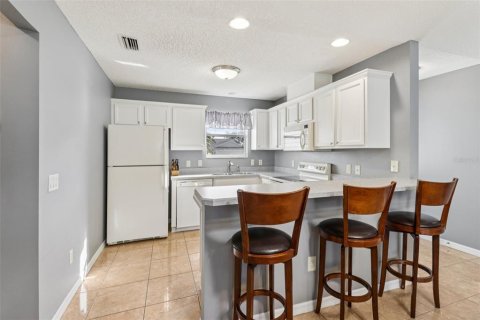 House in The Villages, Florida 2 bedrooms, 137.59 sq.m. № 1841514 - photo 14