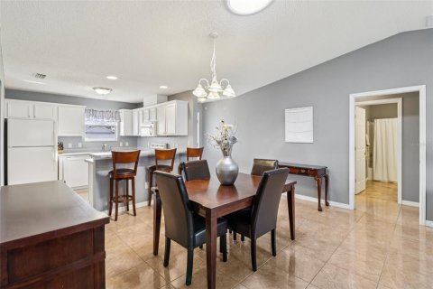 House in The Villages, Florida 2 bedrooms, 137.59 sq.m. № 1841514 - photo 10