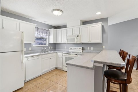 House in The Villages, Florida 2 bedrooms, 137.59 sq.m. № 1841514 - photo 13
