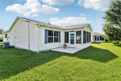 House in The Villages, Florida 2 bedrooms, 137.59 sq.m. № 1841514 - photo 28