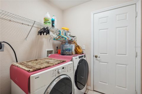 House in Fort Myers, Florida 4 bedrooms, 262.54 sq.m. № 1561857 - photo 30
