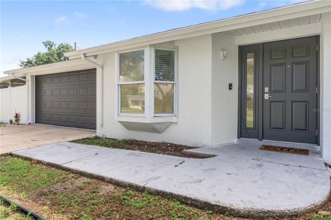 Villa ou maison à vendre à Apollo Beach, Floride: 3 chambres, 108.23 m2 № 2389161 - photo 9