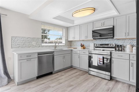 Villa ou maison à vendre à Apollo Beach, Floride: 3 chambres, 108.23 m2 № 2389161 - photo 20
