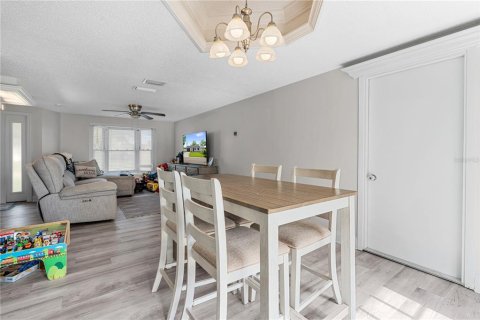 Villa ou maison à vendre à Apollo Beach, Floride: 3 chambres, 108.23 m2 № 2389161 - photo 19