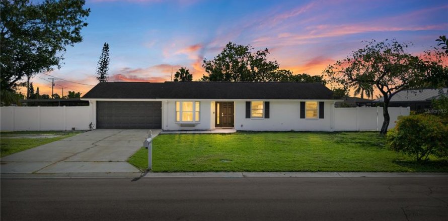 Villa ou maison à Apollo Beach, Floride 3 chambres, 108.23 m2 № 2389161