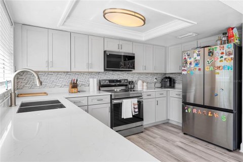 Villa ou maison à vendre à Apollo Beach, Floride: 3 chambres, 108.23 m2 № 2389161 - photo 23
