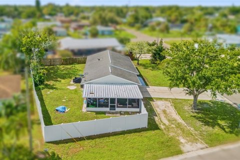 Villa ou maison à vendre à Apollo Beach, Floride: 3 chambres, 108.23 m2 № 2389161 - photo 6