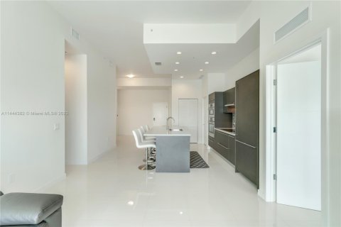 Condominio en venta en Doral, Florida, 3 dormitorios, 124.4 m2 № 2076955 - foto 9