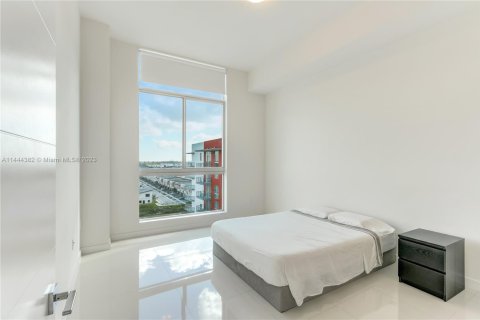 Condominio en venta en Doral, Florida, 3 dormitorios, 124.4 m2 № 2076955 - foto 13