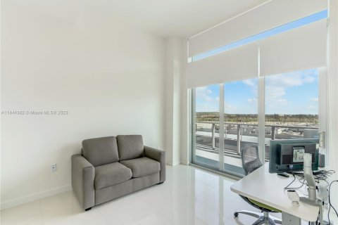 Condominio en venta en Doral, Florida, 3 dormitorios, 124.4 m2 № 2076955 - foto 10