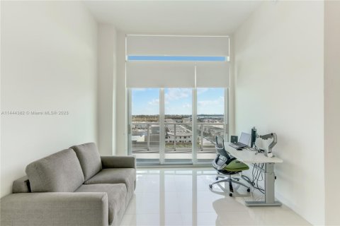 Condominio en venta en Doral, Florida, 3 dormitorios, 124.4 m2 № 2076955 - foto 11