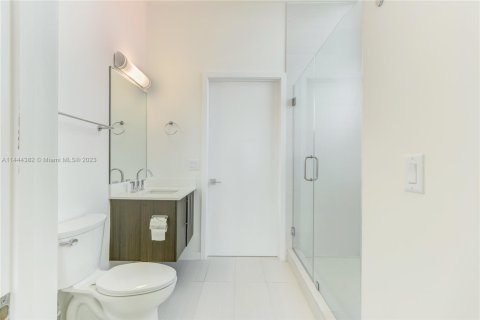 Condominio en venta en Doral, Florida, 3 dormitorios, 124.4 m2 № 2076955 - foto 16