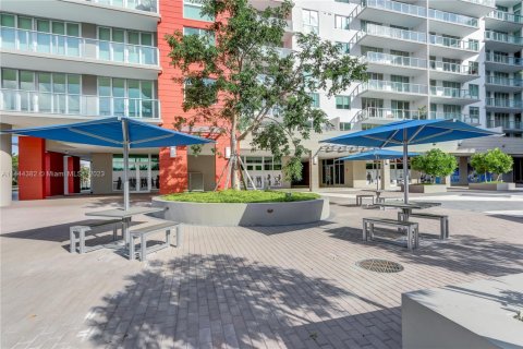 Condominio en venta en Doral, Florida, 3 dormitorios, 124.4 m2 № 2076955 - foto 2