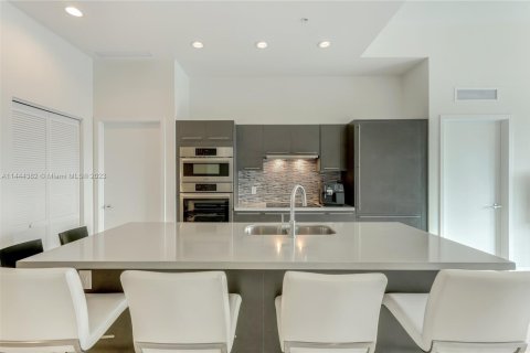 Condominio en venta en Doral, Florida, 3 dormitorios, 124.4 m2 № 2076955 - foto 6