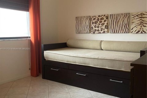 Condo in Sunrise, Florida, 2 bedrooms  № 2015691 - photo 5