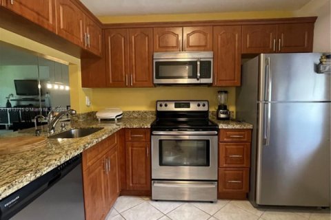 Condo in Sunrise, Florida, 2 bedrooms  № 2015691