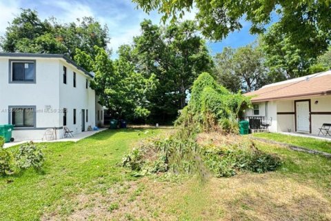 Terreno en venta en Miami, Florida № 1936841 - foto 4