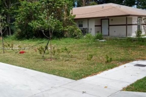 Terreno en venta en Miami, Florida № 1936841 - foto 9