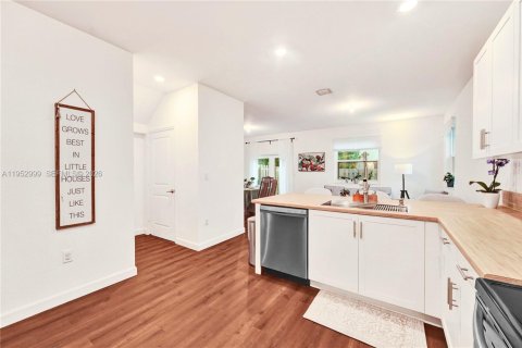 Touwnhouse à vendre à Homestead, Floride: 4 chambres, 169.08 m2 № 2008731 - photo 19