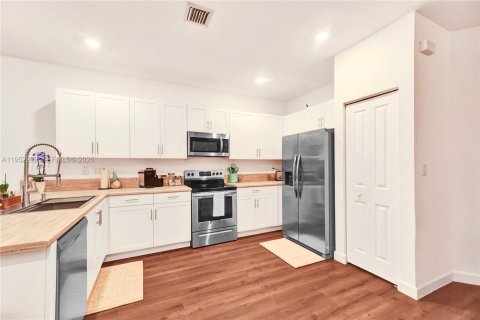 Touwnhouse à vendre à Homestead, Floride: 4 chambres, 169.08 m2 № 2008731 - photo 18