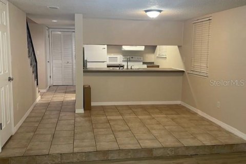 Townhouse in Apopka, Florida 2 bedrooms, 100.98 sq.m. № 1644797 - photo 2