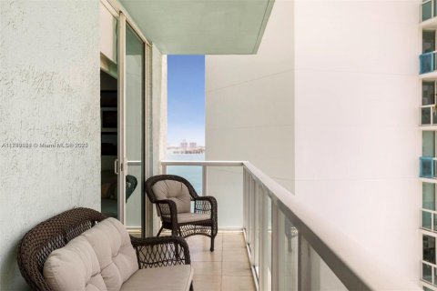 Condominio en venta en Miami, Florida, 1 dormitorio, 72.46 m2 № 1713508 - foto 13