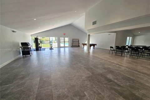 Condo in Plantation, Florida, 2 bedrooms № 2244012 - photo 23