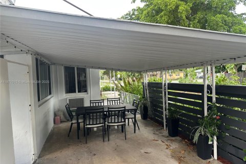 Villa ou maison à louer à North Miami, Floride: 3 chambres, 140.28 m2 № 2194769 - photo 20
