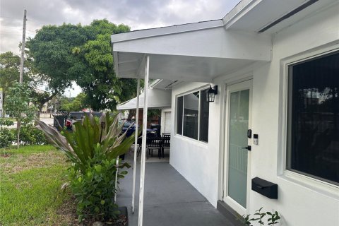 Villa ou maison à louer à North Miami, Floride: 3 chambres, 140.28 m2 № 2194769 - photo 4