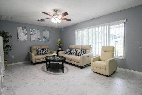 Villa ou maison à louer à Sarasota, Floride: 3 chambres, 163.97 m2 № 2298778 - photo 9