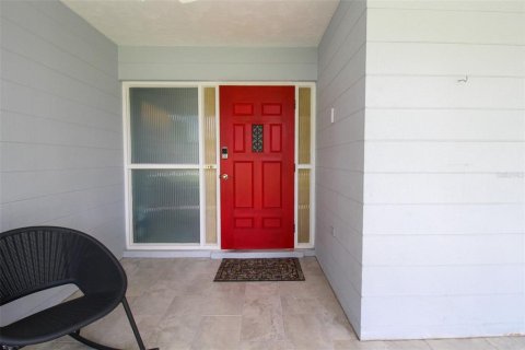 Villa ou maison à louer à Sarasota, Floride: 3 chambres, 163.97 m2 № 2298778 - photo 5