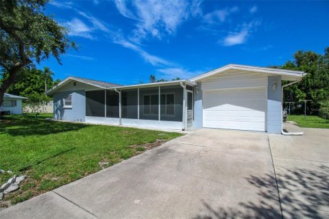 Villa ou maison à louer à Sarasota, Floride: 3 chambres, 163.97 m2 № 2298778 - photo 3