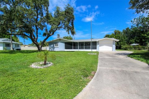 Villa ou maison à louer à Sarasota, Floride: 3 chambres, 163.97 m2 № 2298778 - photo 2