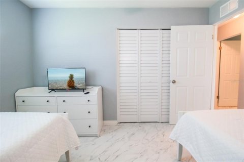 Villa ou maison à louer à Sarasota, Floride: 3 chambres, 163.97 m2 № 2298778 - photo 28