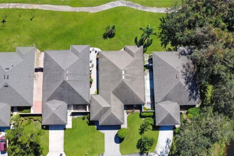 House in Haines City, Florida 3 bedrooms, 192.59 sq.m. № 1679586 - photo 29