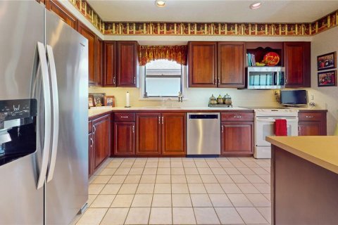 House in Haines City, Florida 3 bedrooms, 192.59 sq.m. № 1679586 - photo 10