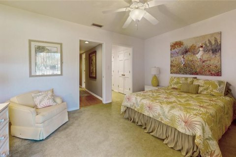 House in Haines City, Florida 3 bedrooms, 192.59 sq.m. № 1679586 - photo 18