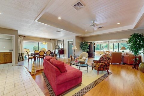 House in Haines City, Florida 3 bedrooms, 192.59 sq.m. № 1679586 - photo 5