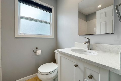 House in Dunedin, Florida 2 bedrooms, 91.04 sq.m. № 1913879 - photo 20